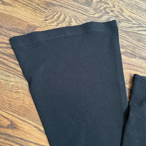 Show me your mumu black flared leggings - Picture 3 of 3